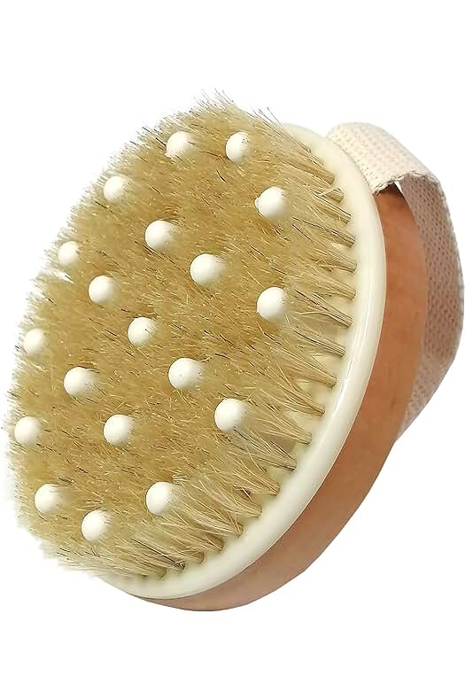 Cepillo de baño de cerdas naturales para exfoliar y estimular la circulación sanguínea en la piel.