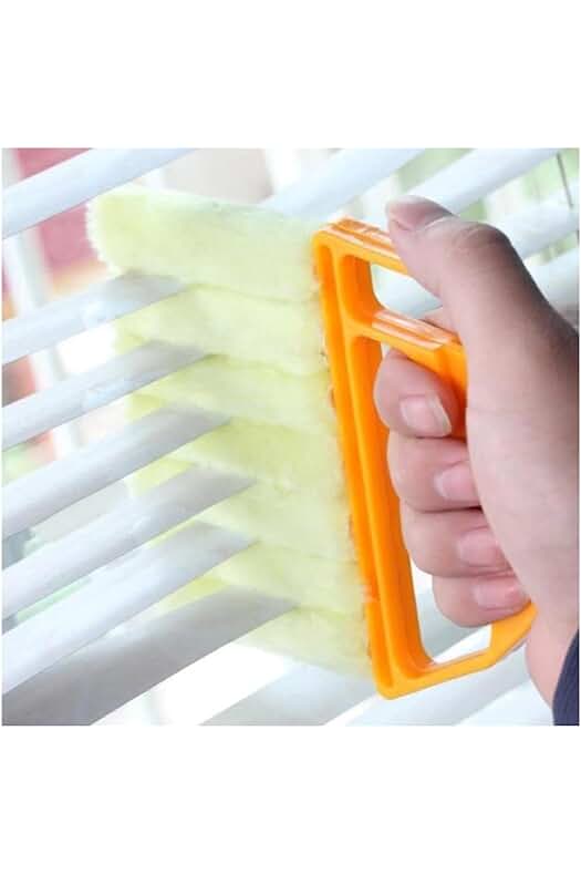 Cepillo limpiador de persianas venecianas: herramienta eficiente para mantener tus persianas limpias y relucientes.
