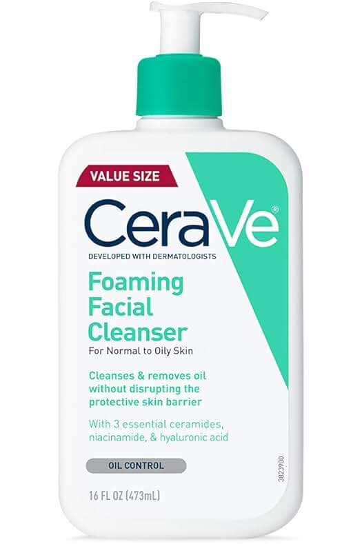 Limpiador facial CeraVe de espuma: Elimina impurezas y grasa, ideal para piel normal a grasa.