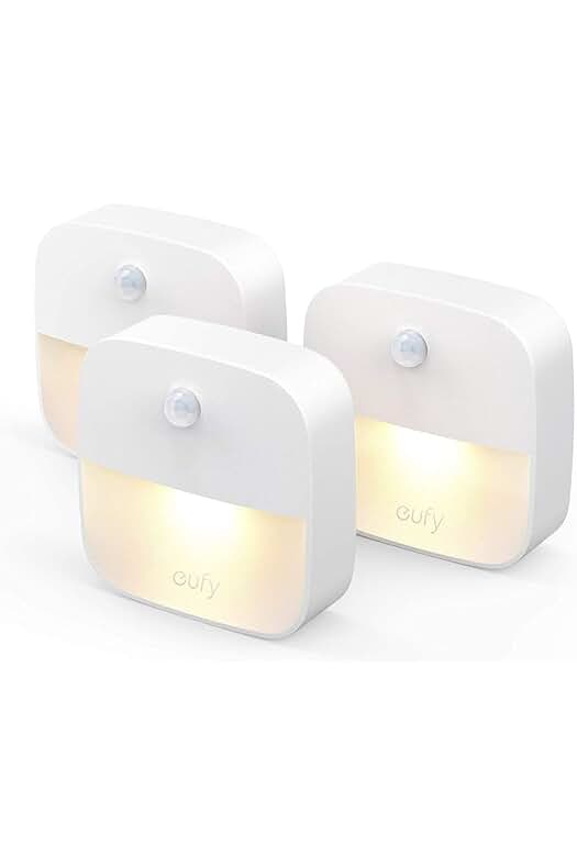Luz nocturna LED eufy Lumi con sensor de movimiento, encendido/apagado automático, eficiencia energética (3 Pack)