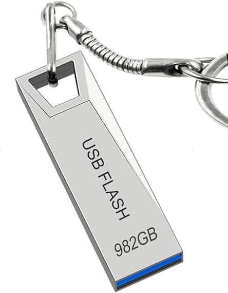 Memoria USB de alta capacidad y resistente al agua con llavero para almacenamiento de datos.