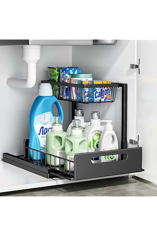 Organizador negro para cocina: maximiza el espacio bajo el fregadero con este estante extraíble.