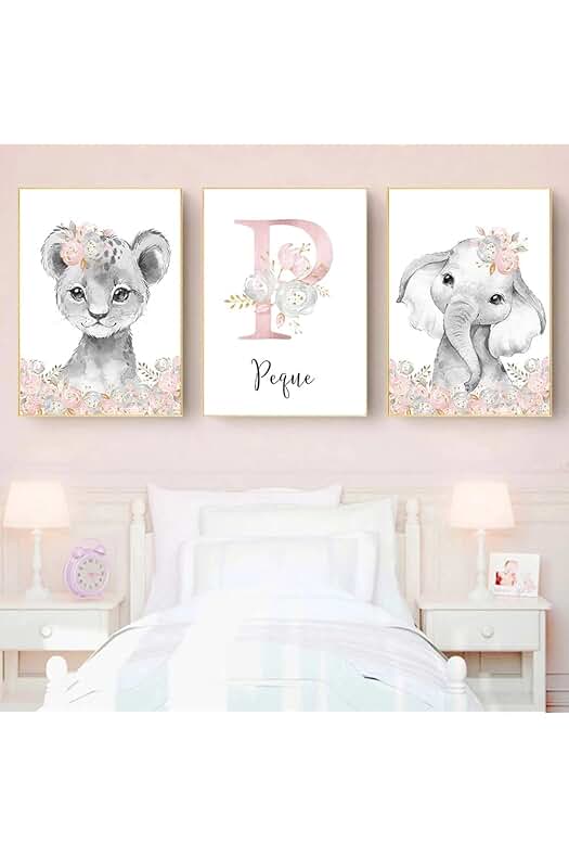 Póster Personalizado Bebé: Adorable decoración para la habitación del bebé en tonos rosa y gris.