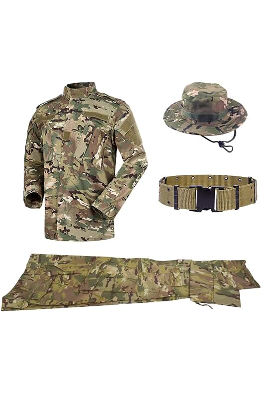 Traje táctico de camuflaje completo con accesorios para hombres en actividades al aire libre.