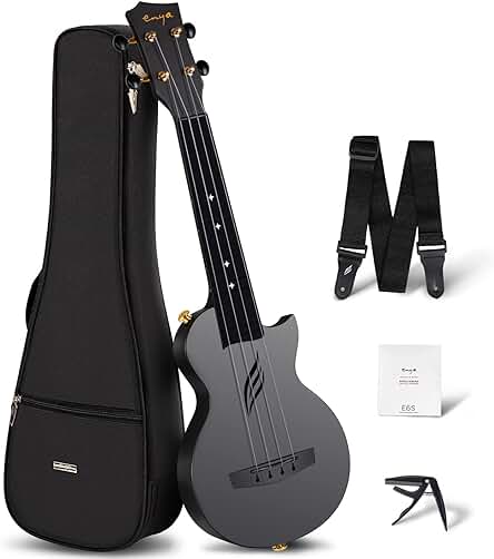 Ukelele de viaje Nova U Mini Soprano de fibra de carbono con accesorios incluidos.