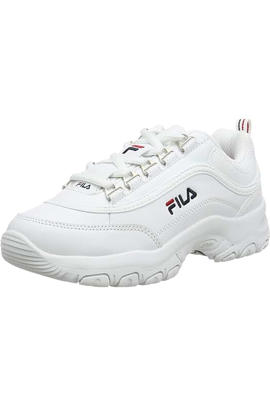 Zapatillas Fila Strada: Experimenta el estilo y la comodidad en cada paso.